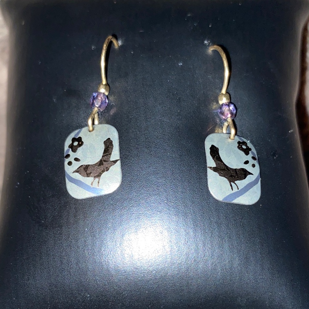Elegant Bird Design Earrings with Purple Accents❤️